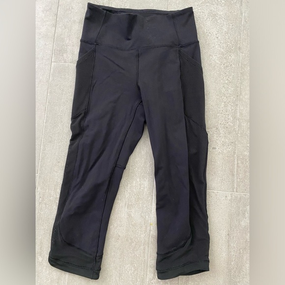 Lululemon capris - Picture 1 of 2